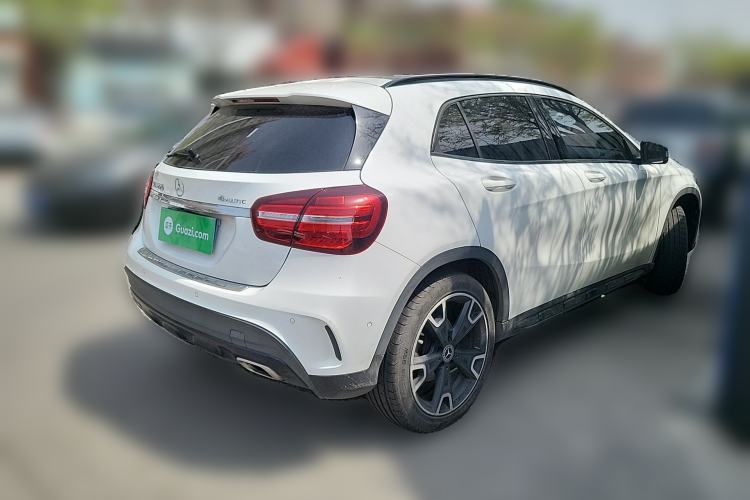 Used Mercedes-Benz GLA 2018 GLA 220 4MATIC Sport Edition Rear Right 45 Deg