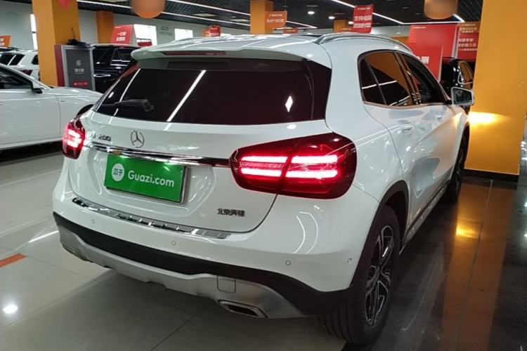 Used Mercedes-Benz GLA 2018 GLA 200 Fashion Model Rear Right 45 Deg