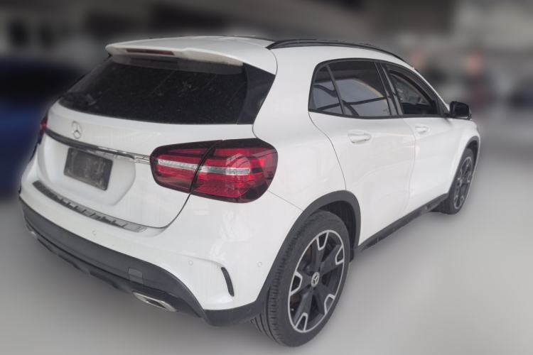 Used Mercedes-Benz GLA 2018 GLA 220 4MATIC Sport Edition Rear Right 45 Deg