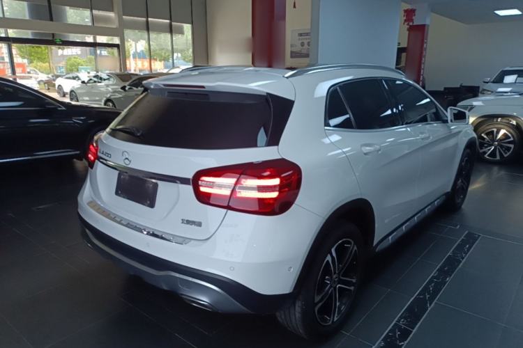 Used Mercedes-Benz GLA 2018 GLA 200 Fashion Model Rear Right 45 Deg
