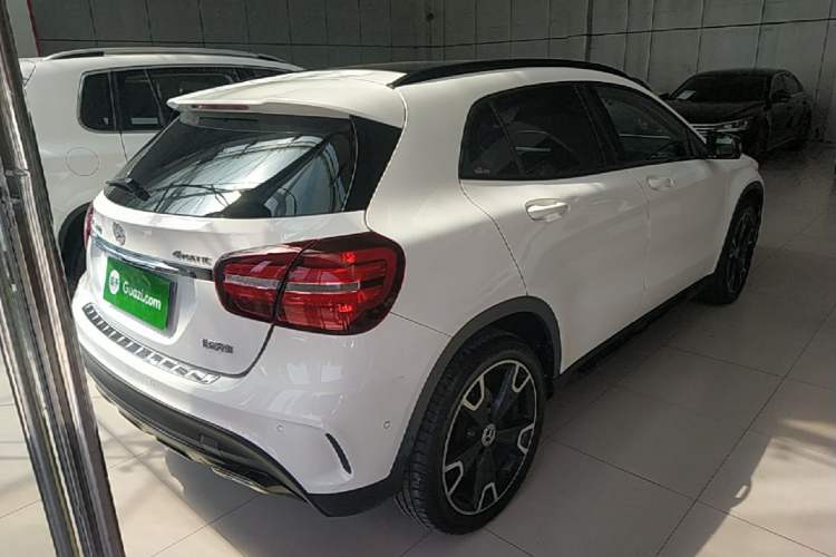 Used Mercedes-Benz GLA 2018 GLA 220 4MATIC Sport Edition Rear Right 45 Deg