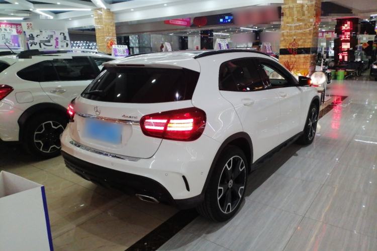 Used Mercedes-Benz GLA 2018 GLA 220 4MATIC Sport Edition Rear Right 45 Deg