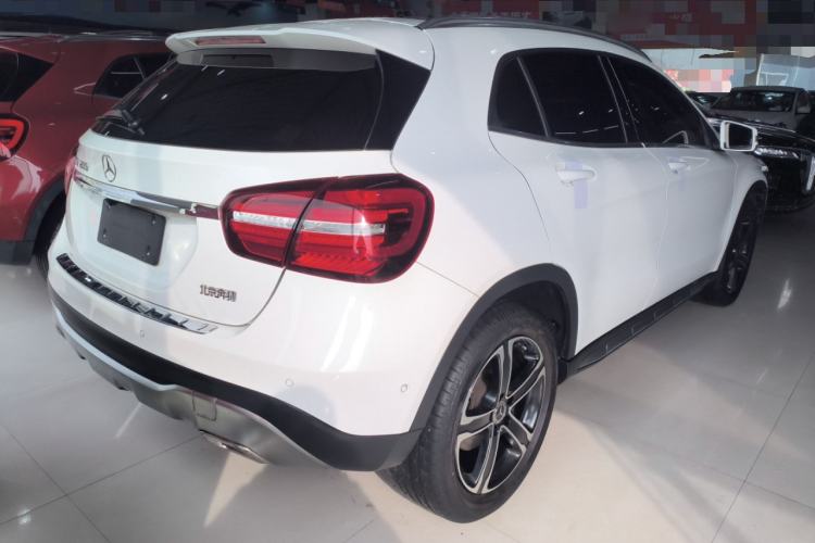 Used Mercedes-Benz GLA 2018 GLA 200 Fashion Model Rear Right 45 Deg