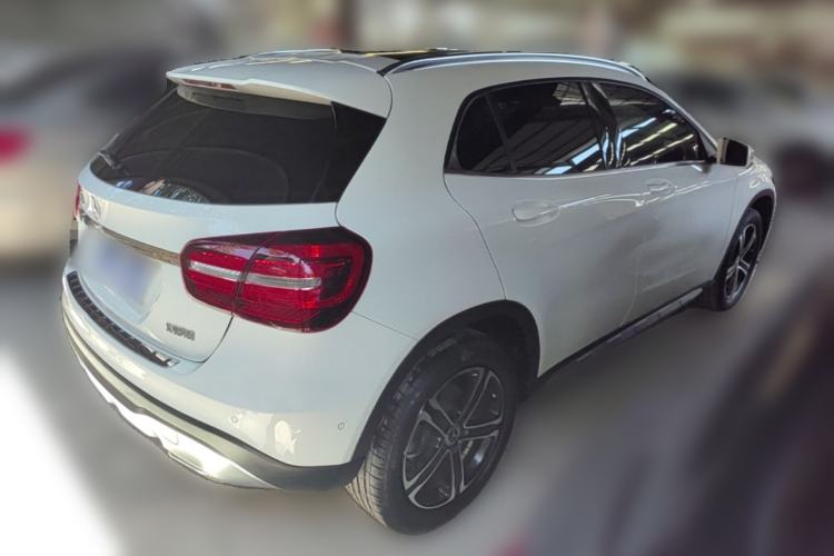Used Mercedes-Benz GLA 2018 GLA 200 Fashion Model Rear Right 45 Deg