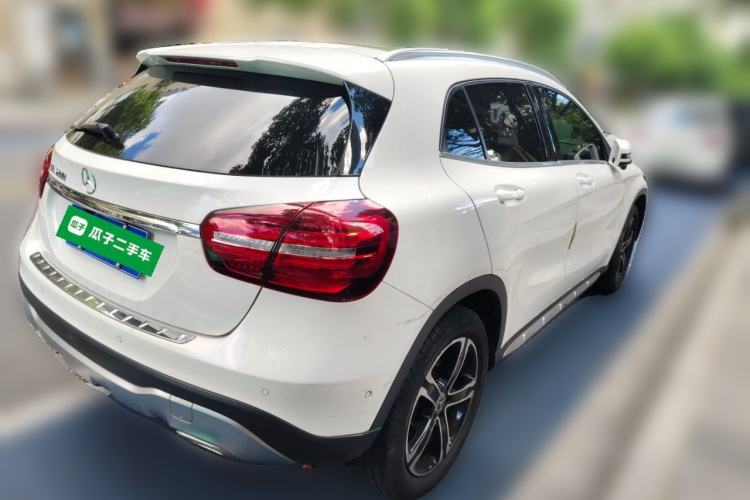 Used Mercedes-Benz GLA 2018 GLA 200 Fashion Model Rear Right 45 Deg