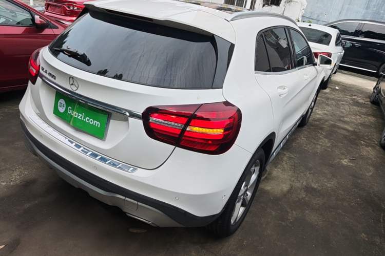 Used Mercedes-Benz GLA 2018 GLA 200 Sport Edition Rear Right 45 Deg