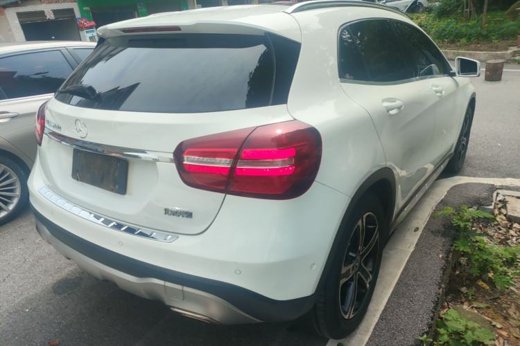 Used Mercedes-Benz GLA 2018 GLA 200 Fashion Model Rear Right 45 Deg