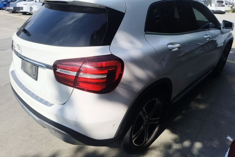 Used Mercedes-Benz GLA 2018 GLA 200 Fashion Model Rear Right 45 Deg