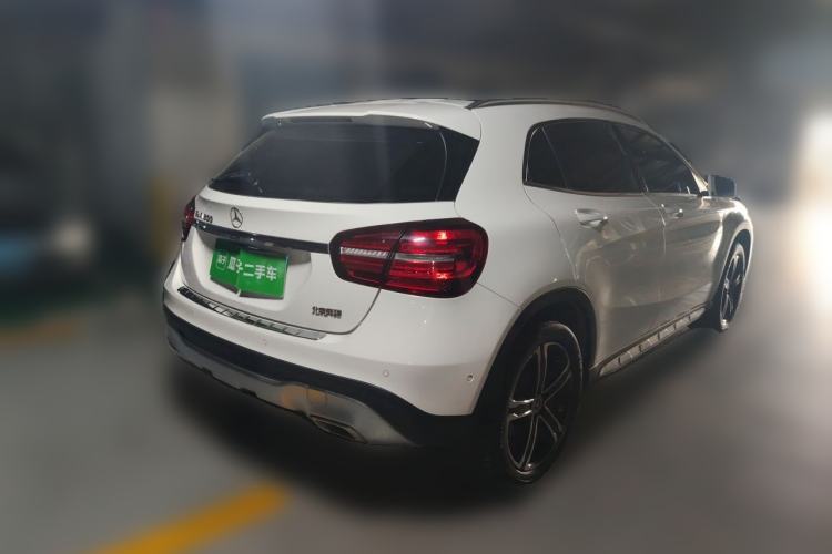 Used Mercedes-Benz GLA 2018 GLA 200 Fashion Model Rear Right 45 Deg