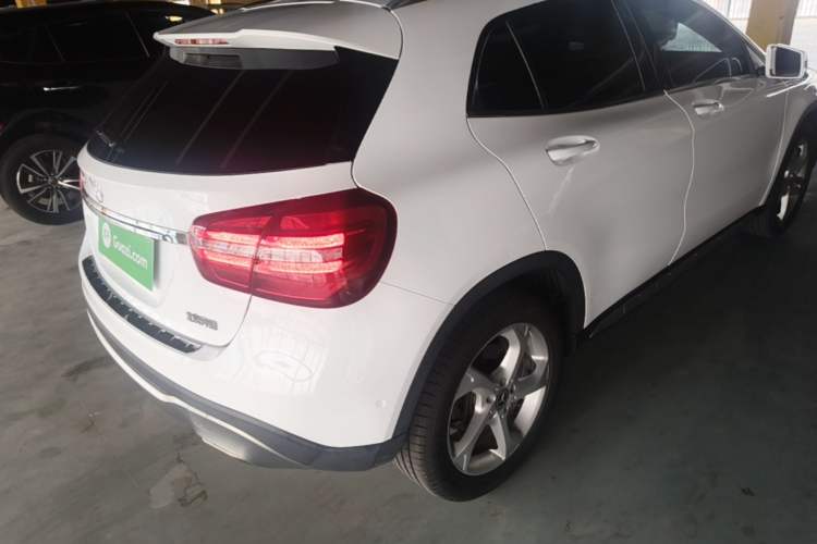 Used Mercedes-Benz GLA 2018 GLA 200 Sport Edition Rear Right 45 Deg