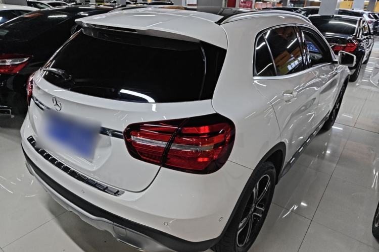 Used Mercedes-Benz GLA 2018 GLA 200 Fashion Model Rear Right 45 Deg