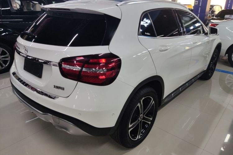 Used Mercedes-Benz GLA 2018 GLA 200 Fashion Model Rear Right 45 Deg