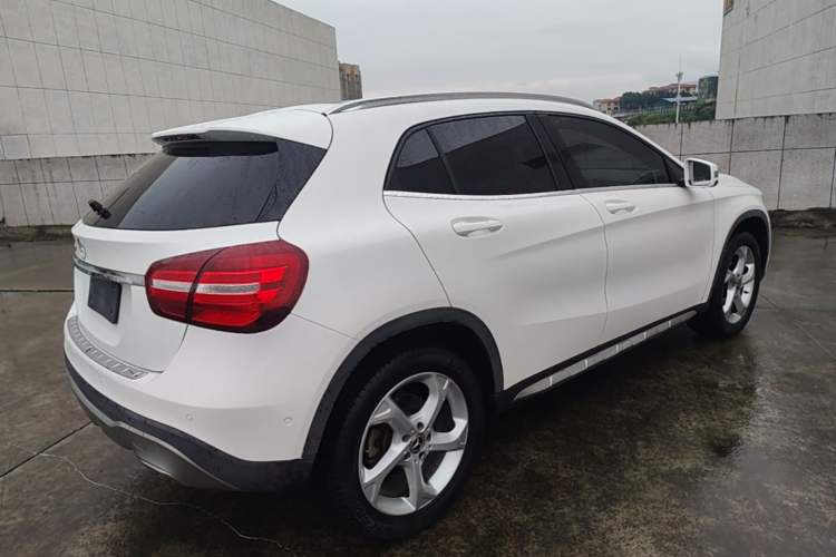 Used Mercedes-Benz GLA 2018 GLA 200 Sport Edition Rear Right 45 Deg