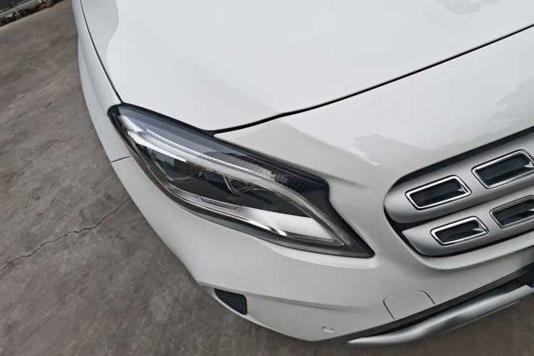 Used Mercedes-Benz GLA 2018 GLA 200 Fashion Model Right Front Headlight