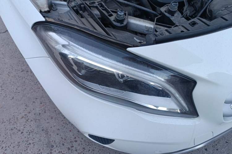 Used Mercedes-Benz GLA 2018 GLA 200 Sport Edition Right Front Headlight