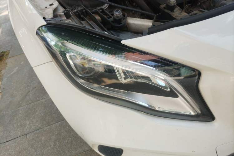 Used Mercedes-Benz GLA 2018 GLA 200 Fashion Model Right Front Headlight