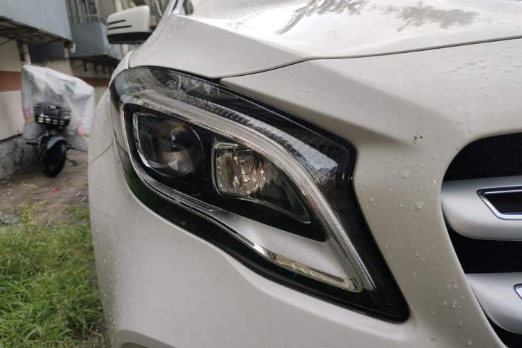 Used Mercedes-Benz GLA 2018 GLA 200 Fashion Model Right Front Headlight
