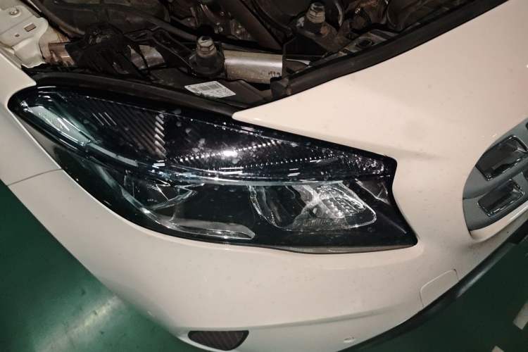 Used Mercedes-Benz GLA 2018 GLA 200 Sport Edition Right Front Headlight