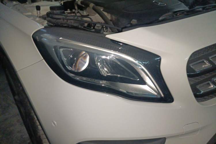 Used Mercedes-Benz GLA 2018 GLA 220 4MATIC Sport Edition Right Front Headlight