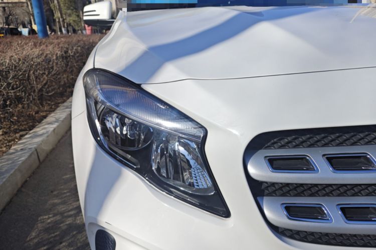 Used Mercedes-Benz GLA 2018 GLA 200 Sport Edition Right Front Headlight