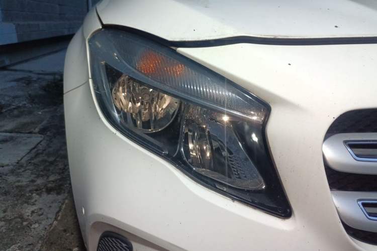 Used Mercedes-Benz GLA 2018 GLA 200 Sport Edition Right Front Headlight