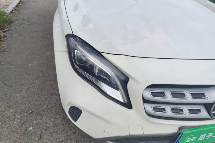Used Mercedes-Benz GLA 2018 GLA 200 Fashion Model Right Front Headlight