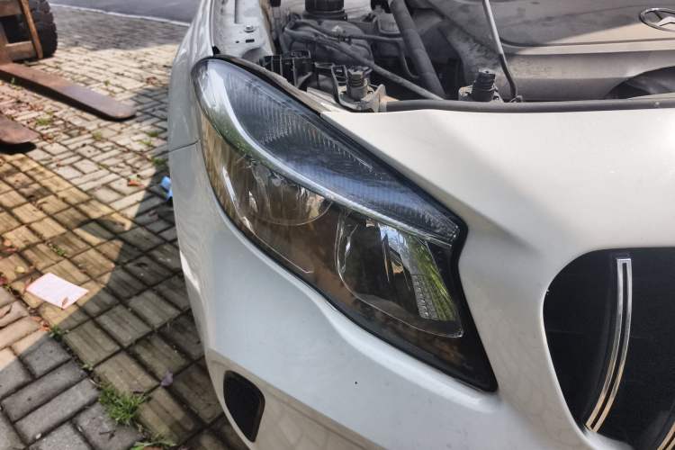 Used Mercedes-Benz GLA 2018 GLA 200 Sport Edition Right Front Headlight