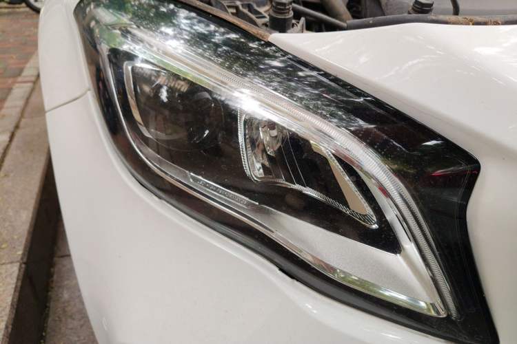 Used Mercedes-Benz GLA 2018 GLA 200 Fashion Model Right Front Headlight