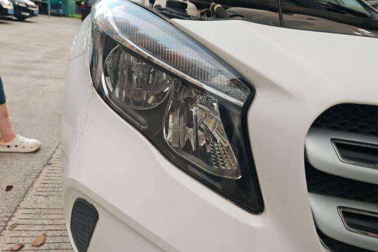 Used Mercedes-Benz GLA 2018 GLA 200 Sport Edition Right Front Headlight