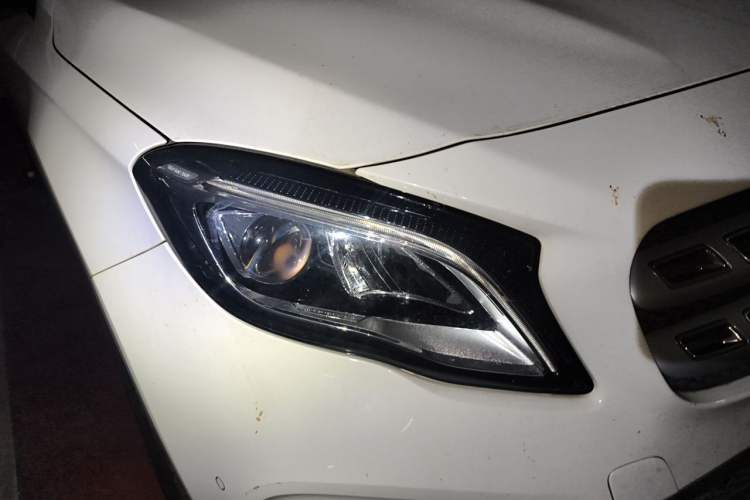 Used Mercedes-Benz GLA 2018 GLA 200 Fashion Model Right Front Headlight