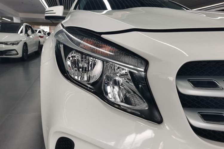 Used Mercedes-Benz GLA 2018 GLA 200 Sport Edition Right Front Headlight