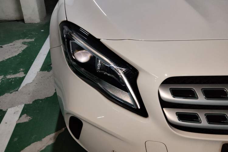 Used Mercedes-Benz GLA 2018 GLA 200 Fashion Model Right Front Headlight