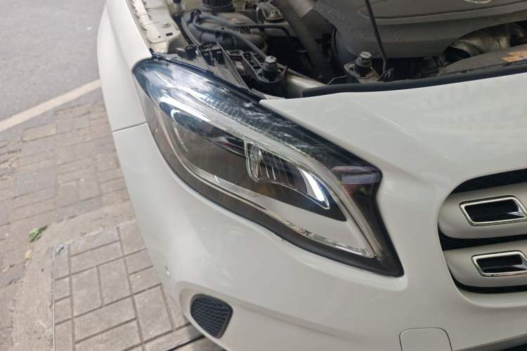 Used Mercedes-Benz GLA 2018 GLA 200 Sport Edition Right Front Headlight