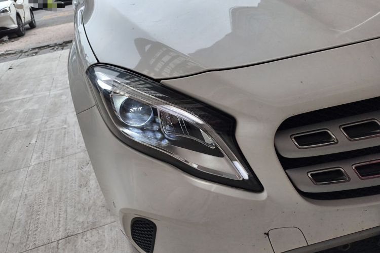 Used Mercedes-Benz GLA 2018 GLA 200 Fashion Model Right Front Headlight