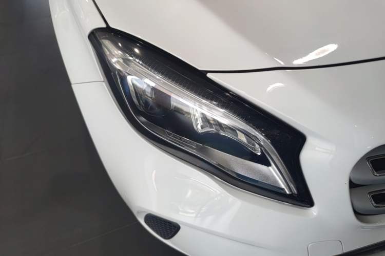 Used Mercedes-Benz GLA 2018 GLA 200 Fashion Model Right Front Headlight