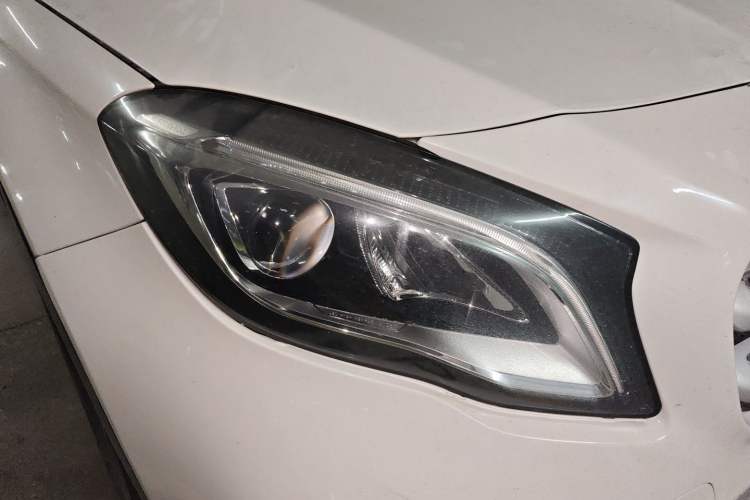 Used Mercedes-Benz GLA 2018 GLA 200 Fashion Model Right Front Headlight
