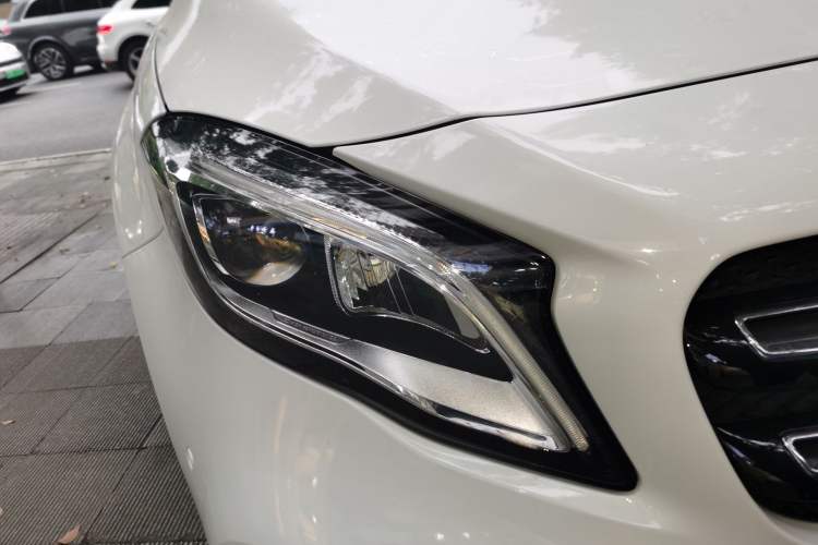 Used Mercedes-Benz GLA 2018 GLA 220 4MATIC Sport Edition Right Front Headlight