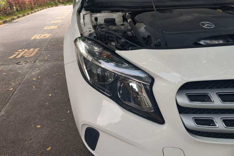 Used Mercedes-Benz GLA 2018 GLA 200 Sport Edition Right Front Headlight