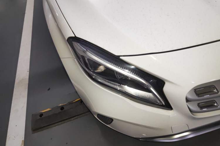 Used Mercedes-Benz GLA 2018 GLA 200 Fashion Model Right Front Headlight