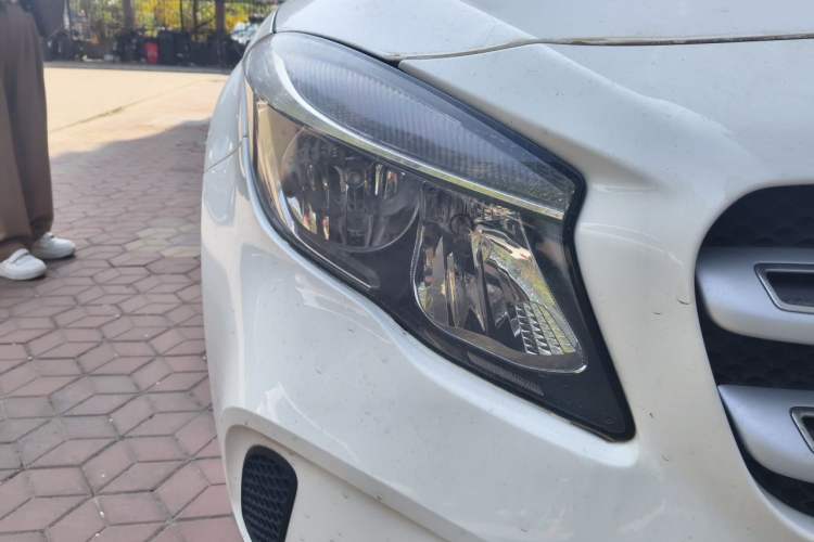 Used Mercedes-Benz GLA 2018 GLA 200 Sport Edition Right Front Headlight