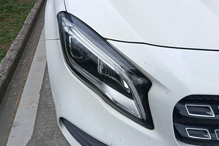 Used Mercedes-Benz GLA 2018 GLA 220 4MATIC Sport Edition Right Front Headlight