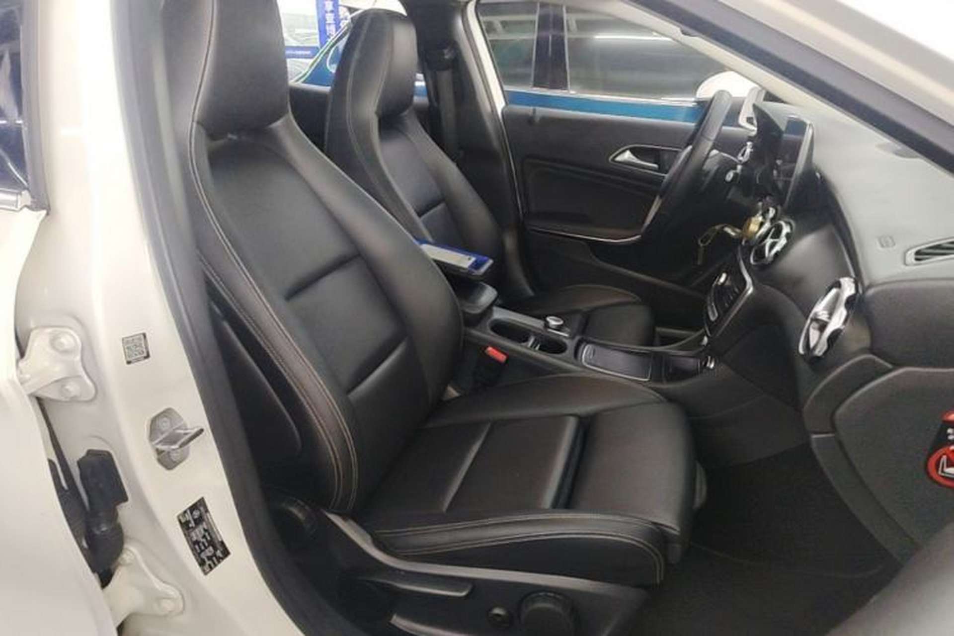 Used Mercedes-Benz GLA 2018 GLA 200 Sport Edition Right Front Seat