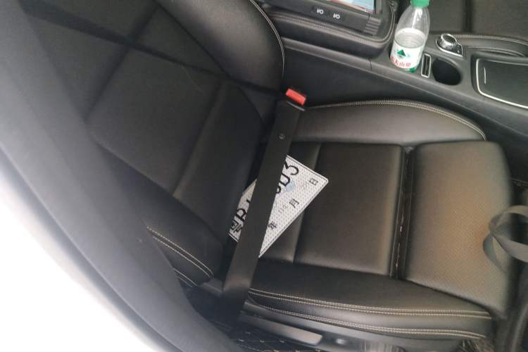 Used Mercedes-Benz GLA 2018 GLA 200 Sport Edition Right Front Seat