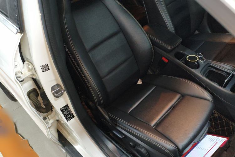 Used Mercedes-Benz GLA 2018 GLA 200 Fashion Model Right Front Seat