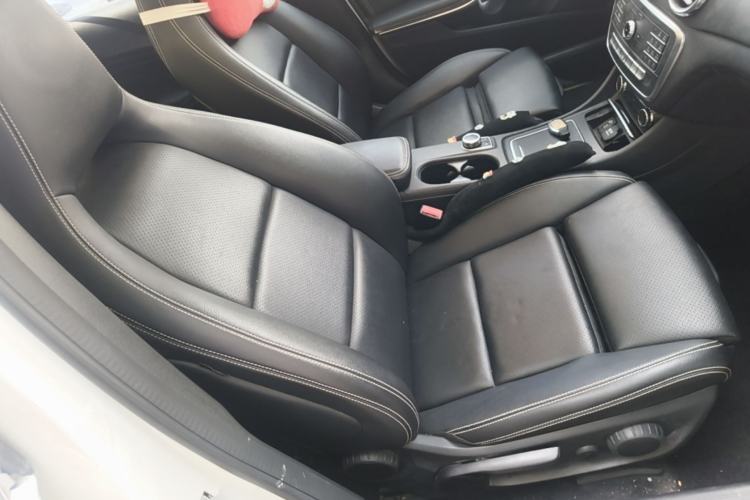 Used Mercedes-Benz GLA 2018 GLA 200 Fashion Model Right Front Seat
