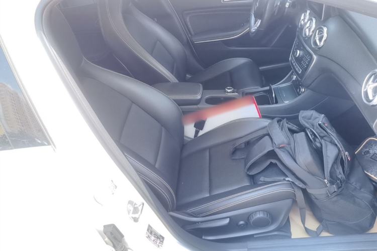 Used Mercedes-Benz GLA 2018 GLA 200 Fashion Model Right Front Seat