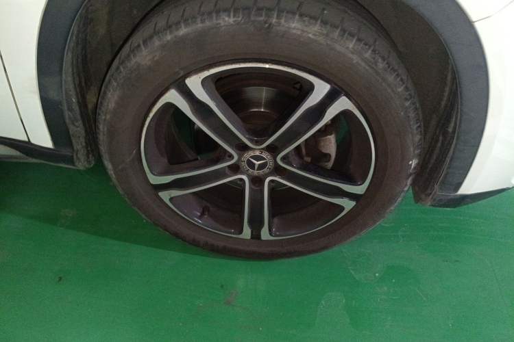 Used Mercedes-Benz GLA 2018 GLA 200 Fashion Model Right Front Wheel Hub