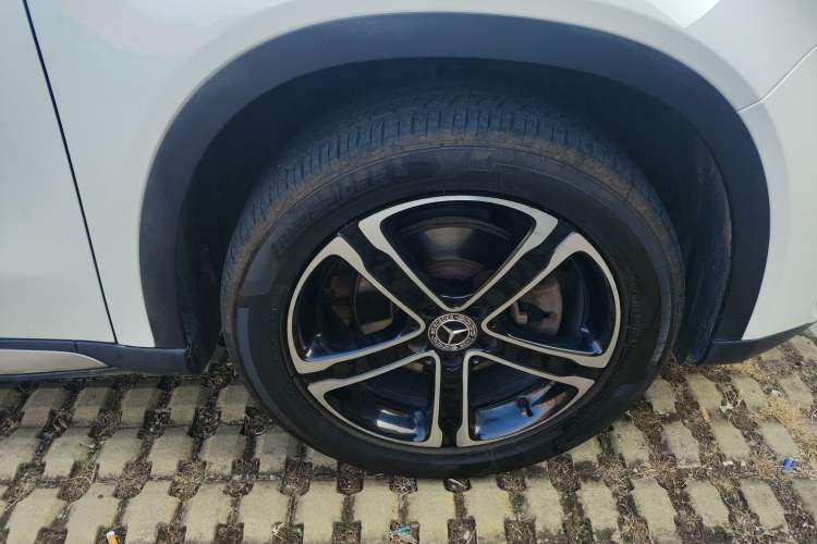 Used Mercedes-Benz GLA 2018 GLA 200 Fashion Model Right Front Wheel Hub