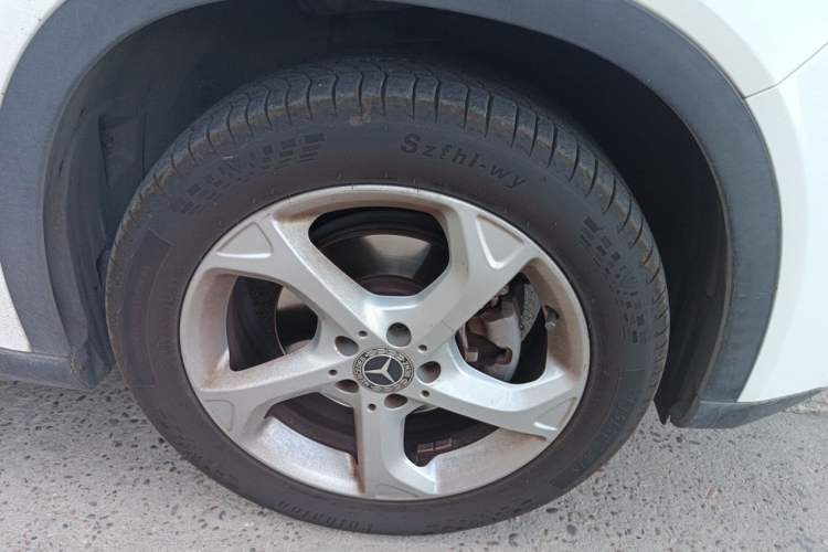 Used Mercedes-Benz GLA 2018 GLA 200 Sport Edition Right Front Wheel Hub