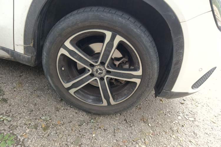 Used Mercedes-Benz GLA 2018 GLA 200 Fashion Model Right Front Wheel Hub